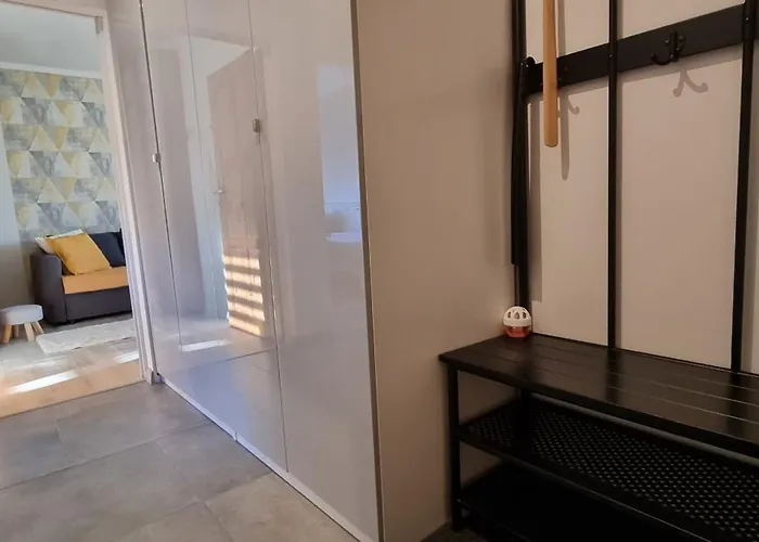 Lodz, Atlas Arena, Manufaktura, Zoo, Parking *